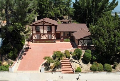 Welcome to this exceptionally private five-bedroom home in on Knollwood Golf Club in California - for sale on GolfHomes.com, golf home, golf lot