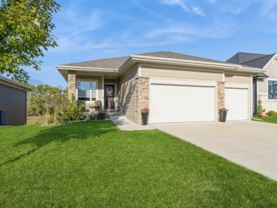 You will be awestruck when you walk in this warm, welcoming 4 on Echo Valley Country Club in Iowa - for sale on GolfHomes.com, golf home, golf lot