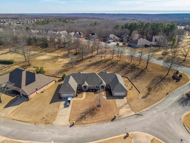 Beautifully maintained townhome nestled in a quiet golf course on Greystone Country Club in Arkansas - for sale on GolfHomes.com, golf home, golf lot