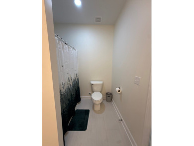 Like new 4-bedroom, 3-bath brick home in the desirable Headland on Headland Country Club in Alabama - for sale on GolfHomes.com, golf home, golf lot