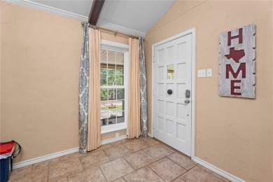 Fall in love with lakeview living in this spacious 2638 sq ft, 5 on Hilltop Lakes Resort Golf Club in Texas - for sale on GolfHomes.com, golf home, golf lot