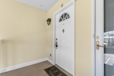 Welcome to this beautiful 3-bedroom, 3-bathroom condo in the on Burning Ridge Golf Course in South Carolina - for sale on GolfHomes.com, golf home, golf lot