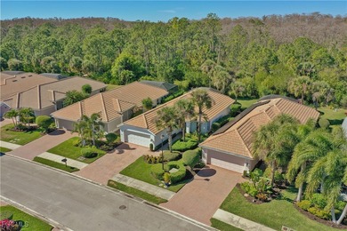 EXCEPTIONAL VALUE FOR 3BR/2BA HOME OFFERED TURN-KEY FURNISHED on Colonial Country Club in Florida - for sale on GolfHomes.com, golf home, golf lot