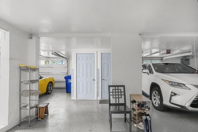 Enjoy one floor living in this light, bright & gracious Seabrook on The Seabrook Island Club in South Carolina - for sale on GolfHomes.com, golf home, golf lot