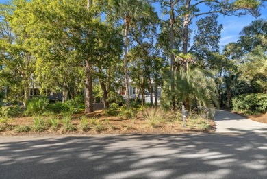 Enjoy one floor living in this light, bright & gracious Seabrook on The Seabrook Island Club in South Carolina - for sale on GolfHomes.com, golf home, golf lot