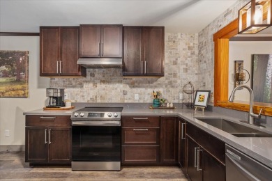 Gorgeous remodeled townhome comes completely furnished and on Forest Meadows Golf Course in California - for sale on GolfHomes.com, golf home, golf lot