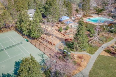 Gorgeous remodeled townhome comes completely furnished and on Forest Meadows Golf Course in California - for sale on GolfHomes.com, golf home, golf lot