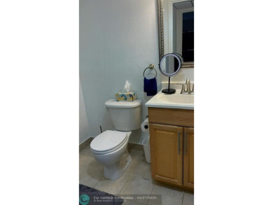 Welcome to this charming 2 bedrooms and 2 full bathrooms. first on Kings Point Golf -Flanders Way in Florida - for sale on GolfHomes.com, golf home, golf lot