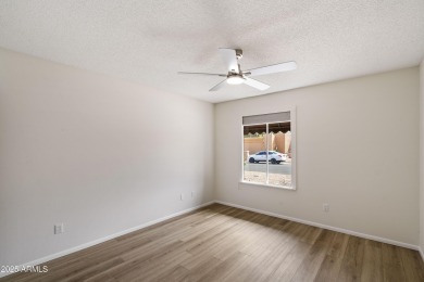 Beautifully maintained 2bed+ a den/2bath home offering 1805sqft on Cottonwood Country Club in Arizona - for sale on GolfHomes.com, golf home, golf lot
