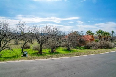 Level lot in Horseshoe Bay Proper.  Perfect location in the on Slick Rock Golf Course - Horseshoe Bay in Texas - for sale on GolfHomes.com, golf home, golf lot