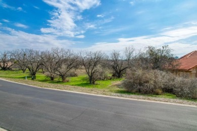 Level lot in Horseshoe Bay Proper.  Perfect location in the on Slick Rock Golf Course - Horseshoe Bay in Texas - for sale on GolfHomes.com, golf home, golf lot