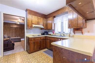 Great value on this brick ranch in the established Camelot on Dogwood Trace Golf Course in Virginia - for sale on GolfHomes.com, golf home, golf lot