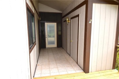 Move-In Ready 2 Bed, 2 Bath Townhouse - Prime Location with on Holiday Island Executive Golf Course in Arkansas - for sale on GolfHomes.com, golf home, golf lot