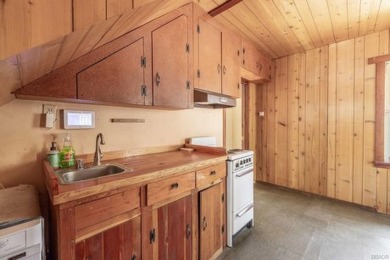 Nestled on a spacious 5,000 square foot lot, this 2-bedroom on Big Bear Mountain Ski and Golf Resort in California - for sale on GolfHomes.com, golf home, golf lot