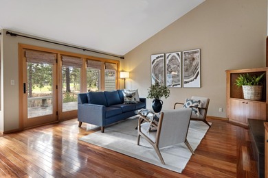 Welcome to your Sunriver retreat! This beautiful 3-bedroom on  in Oregon - for sale on GolfHomes.com, golf home, golf lot