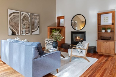 Welcome to your Sunriver retreat! This beautiful 3-bedroom on  in Oregon - for sale on GolfHomes.com, golf home, golf lot