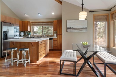 Welcome to your Sunriver retreat! This beautiful 3-bedroom on  in Oregon - for sale on GolfHomes.com, golf home, golf lot