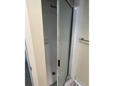 Luxurious ground floor 2/2 updated/renovated unit in Tuscany F on Kings Point Golf -Flanders Way in Florida - for sale on GolfHomes.com, golf home, golf lot