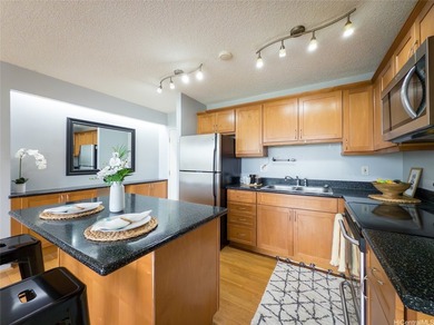 Very well-priced high-floor 1-bedroom, 1-bath residence at Pearl on Pearl Country Club in Hawaii - for sale on GolfHomes.com, golf home, golf lot