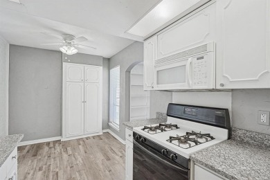 Fall in love with this updated 2nd (top) floor 1 bedroom 1 bath on Prestonwood Country Club - Dallas County in Texas - for sale on GolfHomes.com, golf home, golf lot