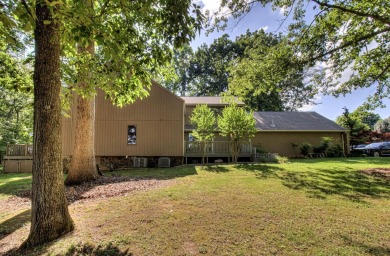 Lovely contemporary updated home on 2 private and level lots on Smoky Mountain Country Club in Tennessee - for sale on GolfHomes.com, golf home, golf lot