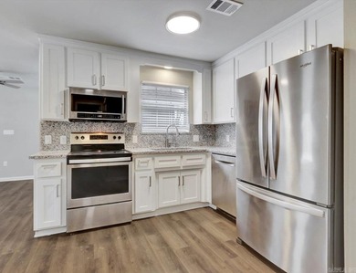 Immaculate, move-in ready, one-story home in the Diamondhead on Diamondhead Golf and Country Club in Arkansas - for sale on GolfHomes.com, golf home, golf lot