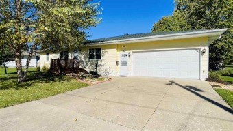 Take a look at this WELL-MAINTAINED, CLEAN, and UPDATED ranch on Vinton Country Club in Iowa - for sale on GolfHomes.com, golf home, golf lot