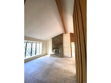 This lovely home on the 13th hole of the Indian Hills golf on Indian Hills Country Club in Arkansas - for sale on GolfHomes.com, golf home, golf lot