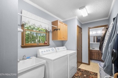 Charming 3 bed, 2.5 bath home in Fairfield Glade with 1,950 sq on Druid Hills Golf Club in Tennessee - for sale on GolfHomes.com, golf home, golf lot