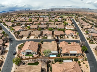 Beautiful, updated home in Sun River. The premier Lifestyle on Sunriver Golf Club in Utah - for sale on GolfHomes.com, golf home, golf lot