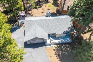Exceptional Lakeview Retreat in Lake Almanor Country Club - A on Lake Almanor Country Club in California - for sale on GolfHomes.com, golf home, golf lot