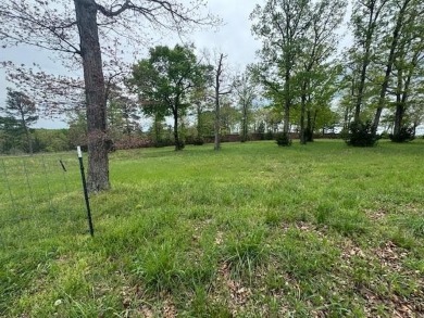 Excellent property to build on, all utilities are at the street on Holiday Island Golf Course in Arkansas - for sale on GolfHomes.com, golf home, golf lot