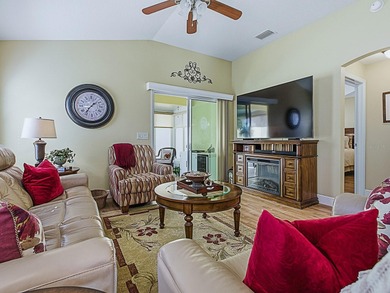 LOVELY & IMMACULATE!  BLOCK & STUCCO ANAHEIM COURTYARD VILLA on Pennbrooke Fairways in Florida - for sale on GolfHomes.com, golf home, golf lot