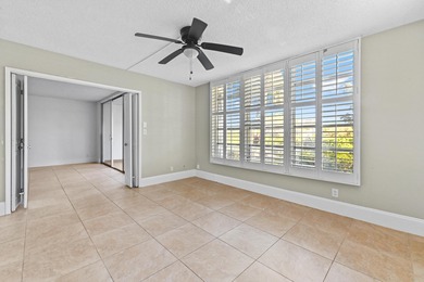 Beautiful & spacious 3/2 corner ground-floor unit (1,390 SF) on Palm-Aire Country Club and Resort - Palms in Florida - for sale on GolfHomes.com, golf home, golf lot