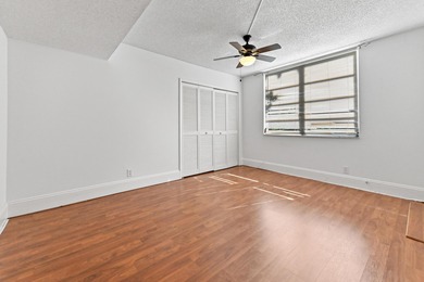 Beautiful & spacious 3/2 corner ground-floor unit (1,390 SF) on Palm-Aire Country Club and Resort - Palms in Florida - for sale on GolfHomes.com, golf home, golf lot