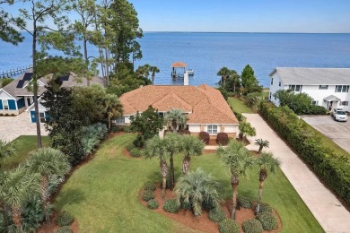 Bayfront Luxury + STR Ready 

A $20,000 Settlement Gift awaits on Seascape Golf Course in Florida - for sale on GolfHomes.com, golf home, golf lot