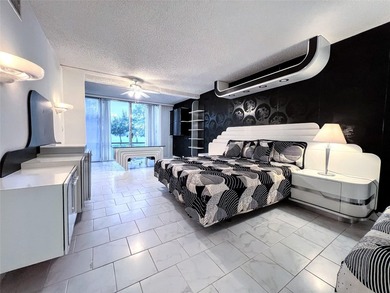 Welcome to this spacious and well-maintained 3-bedroom, 2.5-bath on  in Florida - for sale on GolfHomes.com, golf home, golf lot