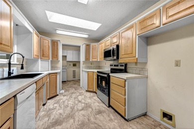 Discover a blend of nature and comfort in this 2 level home on Bella Vista Country Club - Berksdale in Arkansas - for sale on GolfHomes.com, golf home, golf lot