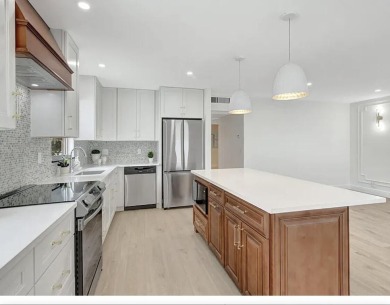 Beautifully updated condo in the heart of Kings Point! The on Kings Point Golf -Flanders Way in Florida - for sale on GolfHomes.com, golf home, golf lot