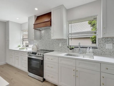 Beautifully updated condo in the heart of Kings Point! The on Kings Point Golf -Flanders Way in Florida - for sale on GolfHomes.com, golf home, golf lot