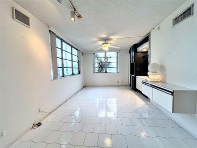 Welcome to this spacious and well-maintained 3-bedroom, 2.5-bath on Palm-Aire Country Club and Resort - The Oaks in Florida - for sale on GolfHomes.com, golf home, golf lot