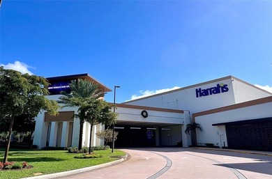 Welcome to this spacious and well-maintained 3-bedroom, 2.5-bath on Palm-Aire Country Club and Resort - The Oaks in Florida - for sale on GolfHomes.com, golf home, golf lot