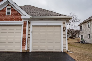 Fox Run Subdivision First Floor ranch featuring 2 bedrooms and 2 on Fox Run Golf Links in Illinois - for sale on GolfHomes.com, golf home, golf lot