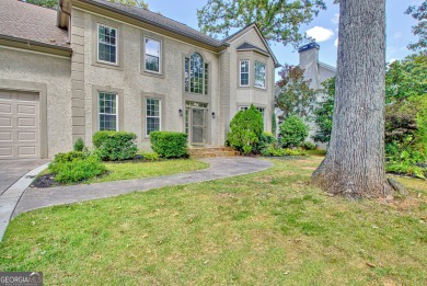 CAN'T BEAT THIS LOCATION situated on the 18th fairway of on Braelinn Golf Club in Georgia - for sale on GolfHomes.com, golf home, golf lot