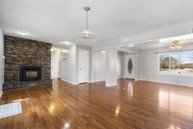 Welcome to this inviting single story home at 1980 E Smith in on Bill and Payne Stewart Golf Course  in Missouri - for sale on GolfHomes.com, golf home, golf lot