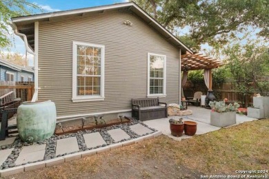 This beautifully remodeled 3-bedroom, 2-bathroom home is a rare on Brackenridge Park Golf Course in Texas - for sale on GolfHomes.com, golf home, golf lot