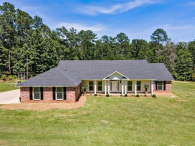 CALLING ALL GOLF ENTHUSIASTS! Take a look at this dream home; a on Deerfield Country Club in Alabama - for sale on GolfHomes.com, golf home, golf lot