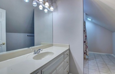 Gorgeous Home in the Lawrence Addition of Maumelle, nestled on on Maumelle Golf and Country Club in Arkansas - for sale on GolfHomes.com, golf home, golf lot