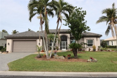 JUST REDUCED! 3 BEDROOM PLUS DEN ESTATE HOME *CARLISLE* IN on Lexington Country Club in Florida - for sale on GolfHomes.com, golf home, golf lot