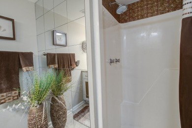This 1-bedroom, 2-bathroom upper level unit is the perfect on The Seabrook Island Club in South Carolina - for sale on GolfHomes.com, golf home, golf lot